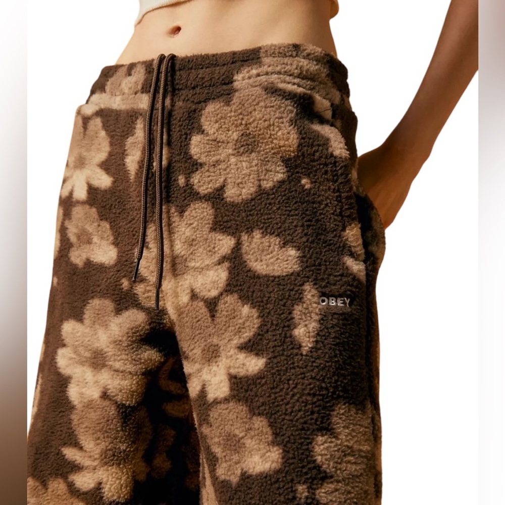 Urban Outfitters NWT OBEY Shaylin Pant FLEECE Pants - Picture 3 of 13